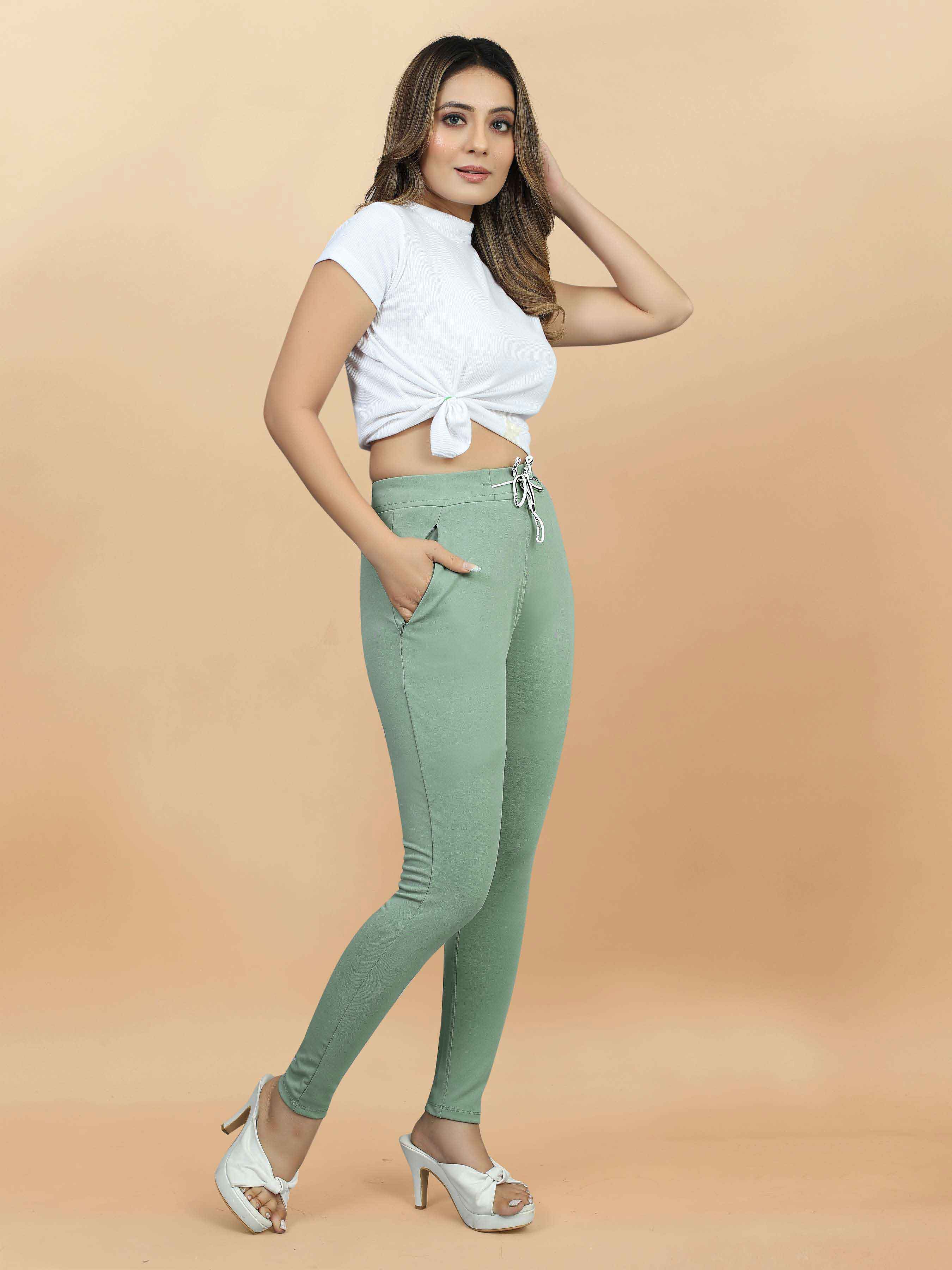 Stylish Causal wear Women's lycra Green Jeggings with Front Pocket