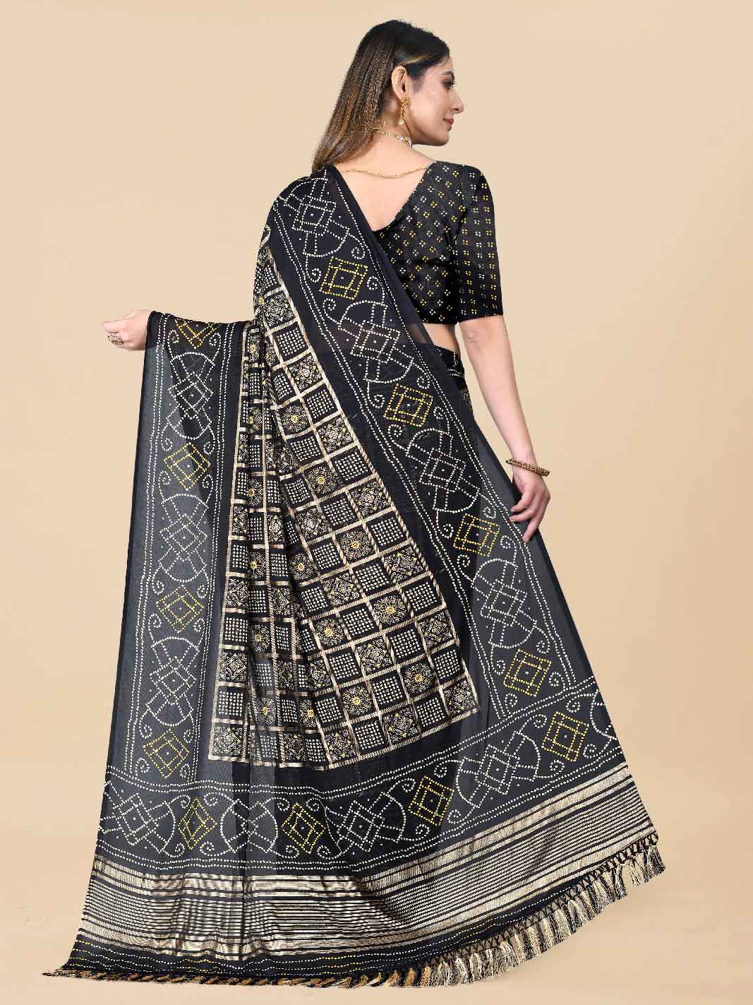 Women's Festive Wear Bandhani Printed Black Chiffon Saree With Blouse