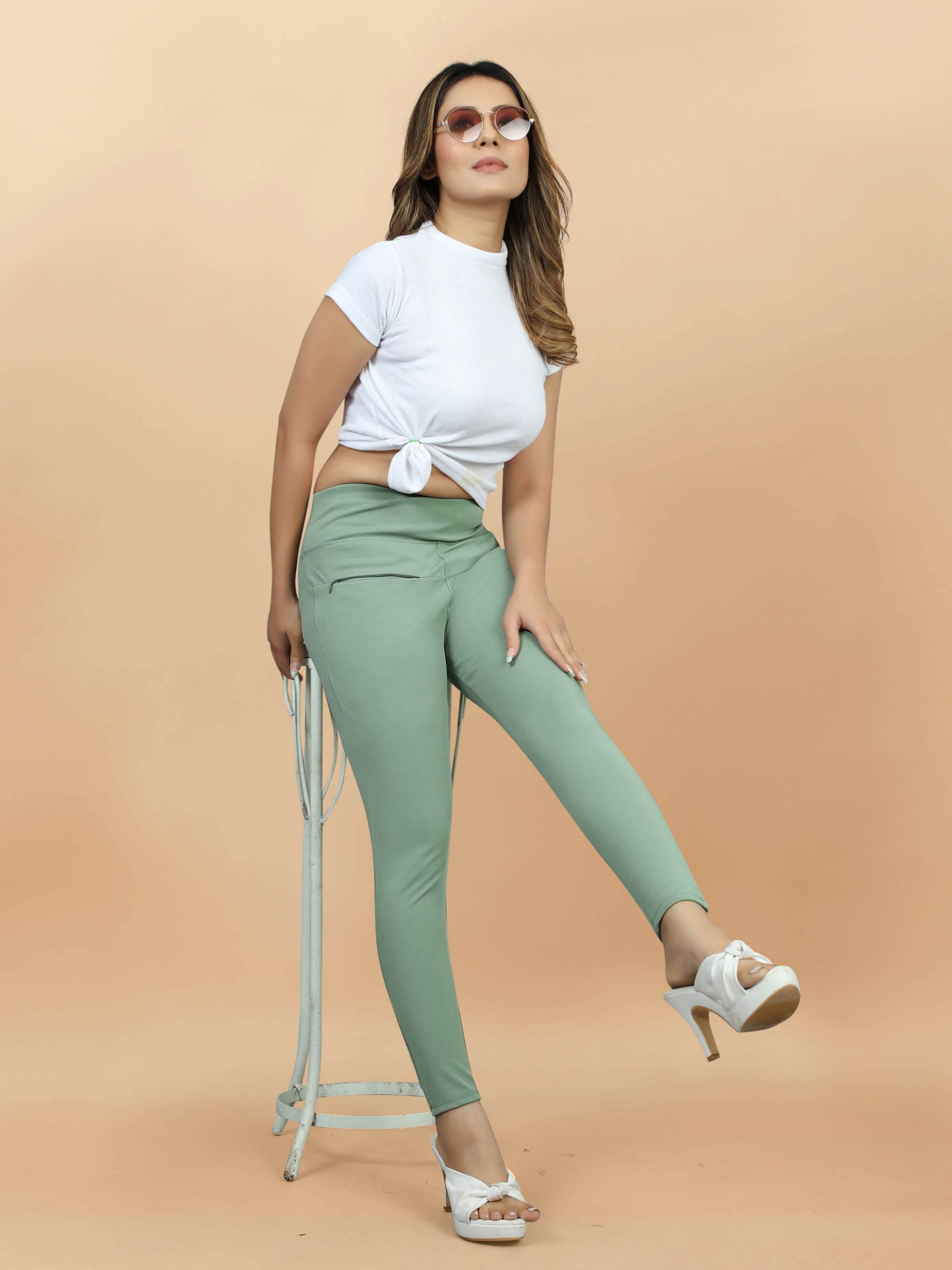 Stylish Modern Women's Jeggings with Front Pocket Detail (Green)